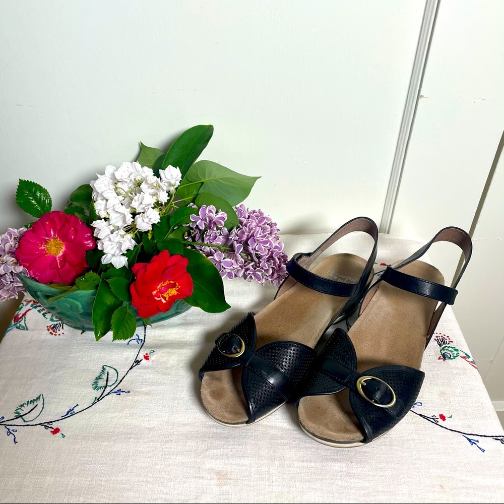 Dansko Sandals Black Buckle Size 38
